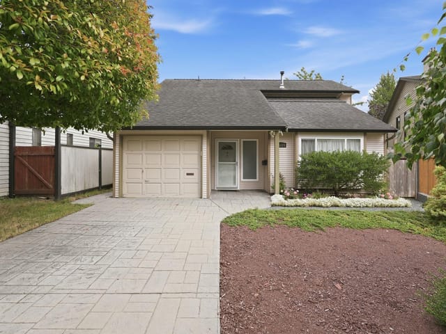 House for sale in Delta, N. Delta, 11870 Staples Crescent, 263184470 | Realtylink.org