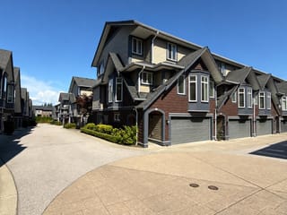 Townhouse for sale in Surrey, South Surrey White Rock, 10 15977 26 Avenue, 263184556 | Realtylink.org