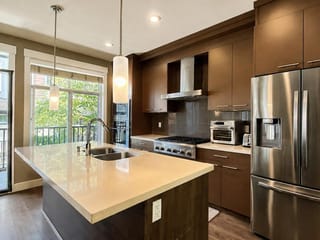 Townhouse for sale in Surrey, South Surrey White Rock, 10 15977 26 Avenue, 263184556 | Realtylink.org