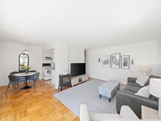 Apartment for sale in West Vancouver, West Vancouver, 504 1750 Esquimalt Avenue, 263184895 | Realtylink.org