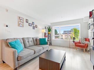 Apartment for sale in North Vancouver, North Vancouver, 305 1519 Crown Street, 263184940 | Realtylink.org