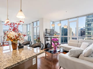 Apartment for sale in Vancouver, Vancouver West, 3303 1189 Melville Street, 263185013 | Realtylink.org