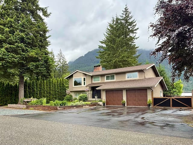 House for sale in Hope, Hope & Area, 21224 Mountview Crescent, 263185137 | Realtylink.org