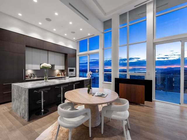 Apartment for sale in North Vancouver, North Vancouver, 2403 125 E 14th Street, 263185191 | Realtylink.org