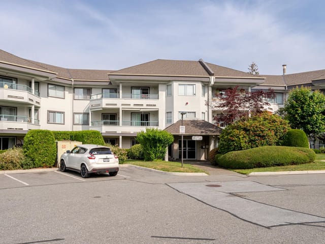 Apartment for sale in Abbotsford, Abbotsford, 238 2451 N Gladwin Road, 263185360 | Realtylink.org