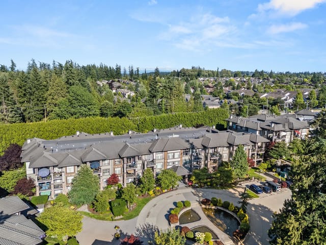 Apartment for sale in Surrey, South Surrey White Rock, 117 15185 36 Avenue, 263185735 | Realtylink.org