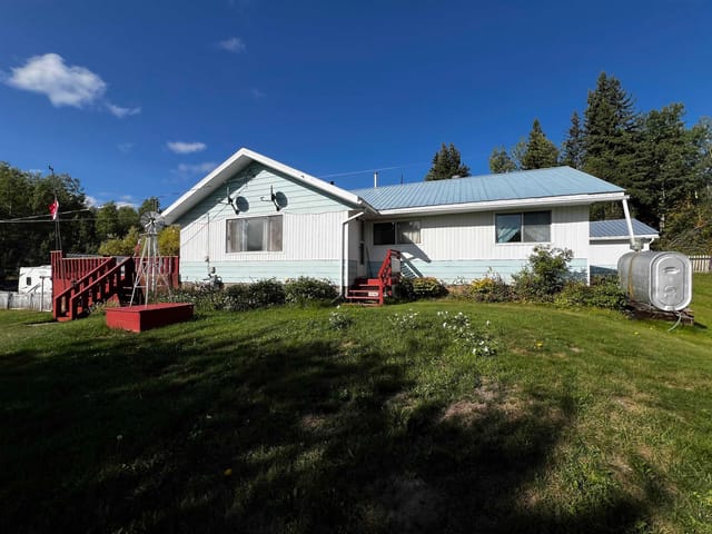 House for sale in Fraser Lake, Vanderhoof And Area, 2830 Ray West Road, 263185889 | Realtylink.org