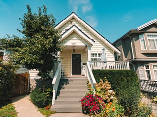 House for sale in Vancouver, Vancouver East, 2267 Napier Street, 263185976 | Realtylink.org