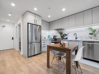 Apartment for sale in Port Moody, Port Moody, 303 3038 St George Street, 263186003 | Realtylink.org