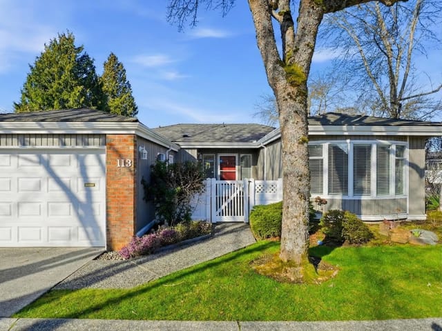 Townhouse for sale in Surrey, South Surrey White Rock, 113 14271 18a Avenue, 263186103 | Realtylink.org