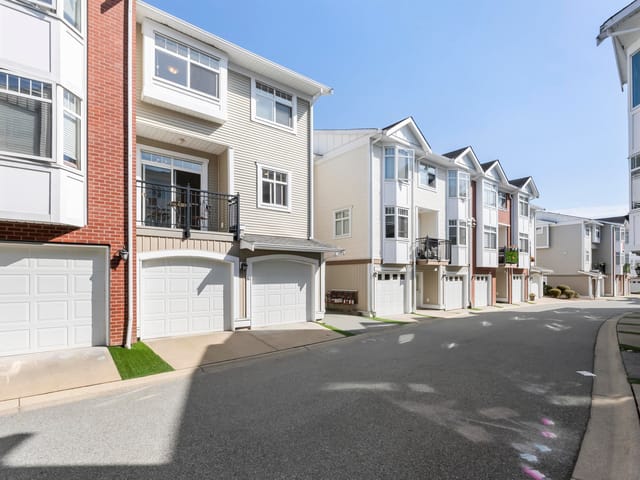 Townhouse for sale in Surrey, Cloverdale, 88 19551 66 Avenue, 263186130 | Realtylink.org