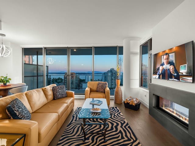 Apartment for sale in White Rock, South Surrey White Rock, 1605 1588 Johnston Road, 263186143 | Realtylink.org