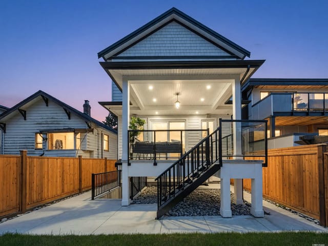 1/2 Duplex for sale in Vancouver, Vancouver East, 2743 McGill Street, 263186147 | Realtylink.org