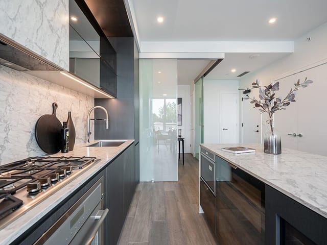 Apartment for sale in White Rock, South Surrey White Rock, 317 1342 Johnston Road, 263186183 | Realtylink.org