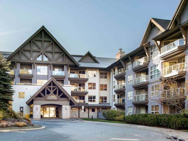 Apartment for sale in Whistler, Whistler, 416 4800 Spearhead Drive, 263186247 | Realtylink.org