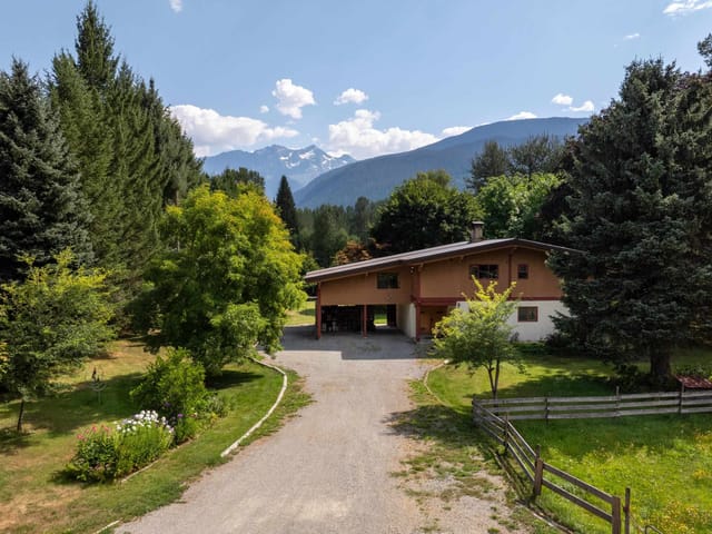 House for sale in Pemberton, Pemberton, 7869 Pemberton Meadows Road, 263186321 | Realtylink.org