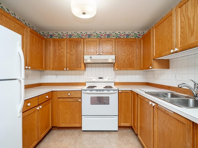 Apartment for sale in Surrey, Cloverdale, 102 17695 58 Avenue, 263186350 | Realtylink.org
