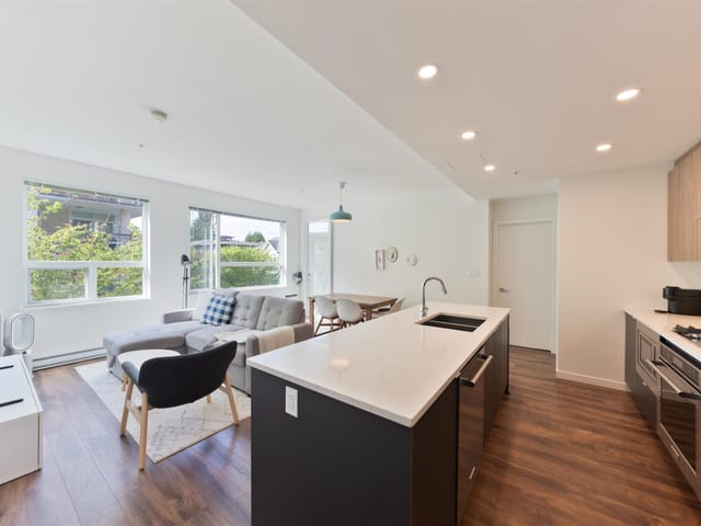 Apartment for sale in Coquitlam, Coquitlam, 208 717 Breslay Street, 263186414 | Realtylink.org
