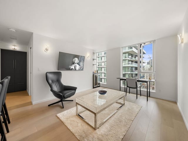 Apartment for sale in Vancouver, Vancouver West, 2501 1351 Continental Street, 263186446 | Realtylink.org