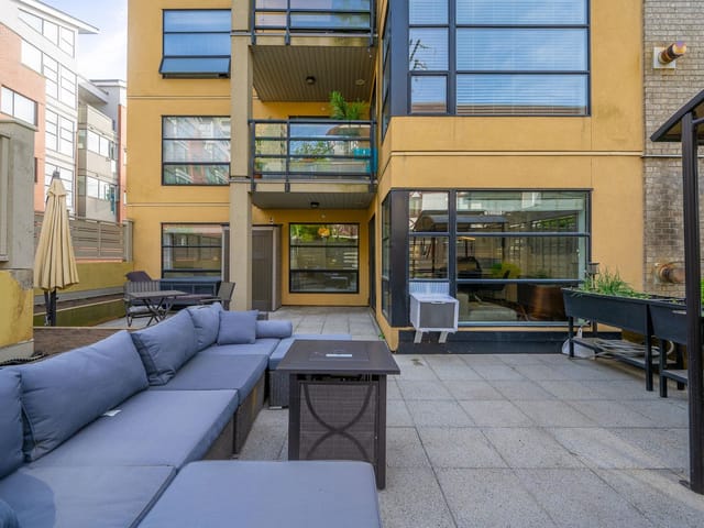 Apartment for sale in North Vancouver, North Vancouver, 204 124 W 3rd Street, 263186493 | Realtylink.org