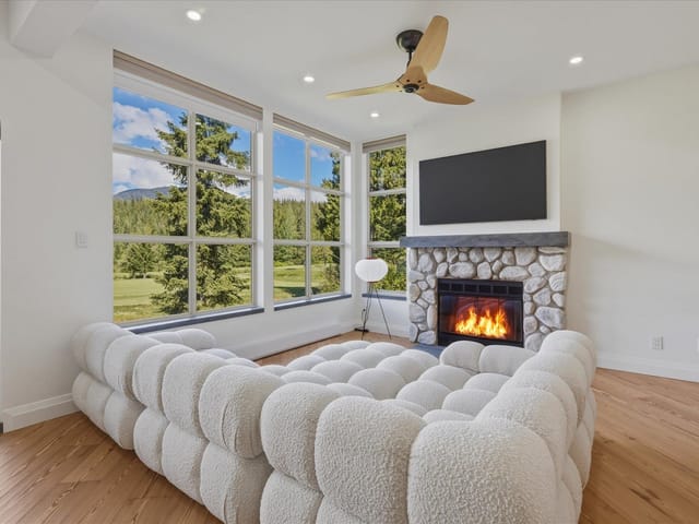 Townhouse for sale in Whistler, Whistler, 5 4644 Blackcomb Way, 263186568 | Realtylink.org