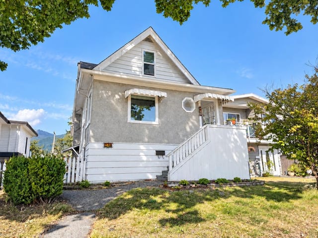 House for sale in North Vancouver, North Vancouver, 216 E 18th Street, 263186619 | Realtylink.org