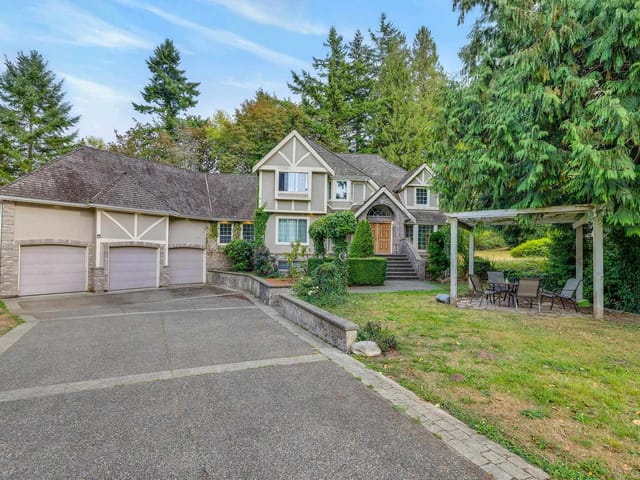 House for sale in Surrey, South Surrey White Rock, 17588 28 Avenue, 263186652 | Realtylink.org