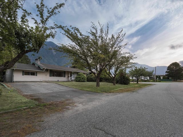 House for sale in Hope, Hope & Area, 710 Coquihalla Street, 263186730 | Realtylink.org