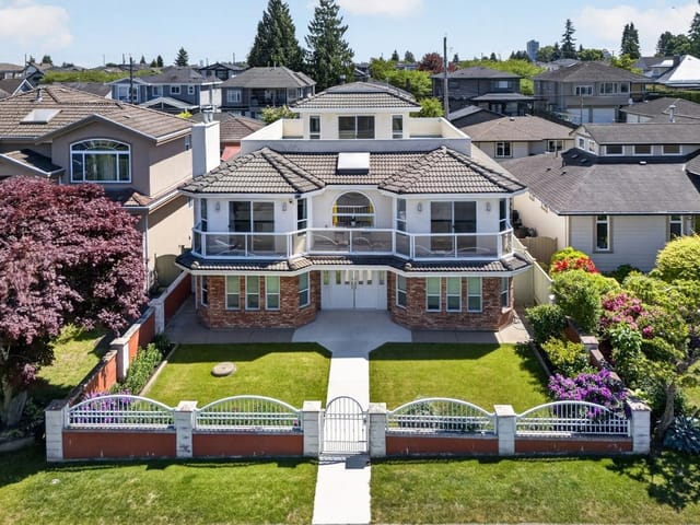 House for sale in Burnaby, Burnaby East, 8026 18th Avenue, 263186775 | Realtylink.org