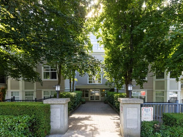 Apartment for sale in Burnaby, Burnaby South, 415 7038 21st Avenue, 263186911 | Realtylink.org