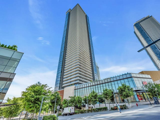 Apartment for sale in Burnaby, Burnaby North, 5704 1955 Alpha Way, 263186930 | Realtylink.org