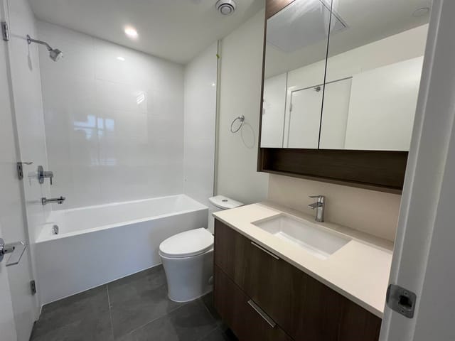 Apartment for rent in Surrey, North Surrey, E609 10828 139a Street, 263186962 | Realtylink.org