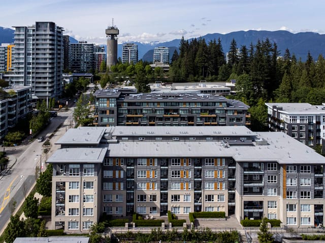 Apartment for sale in Burnaby, Burnaby North, 405 9877 University Crescent, 263187002 | Realtylink.org