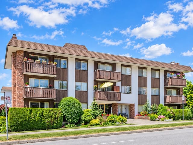 Apartment for sale in North Vancouver, North Vancouver, 202 1345 Chesterfield Avenue, 263187114 | Realtylink.org