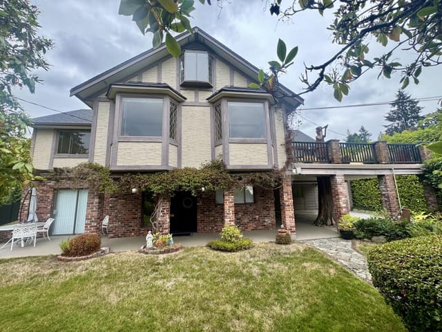 House for sale in North Vancouver, North Vancouver, 350 E Windsor Road, 263187231 | Realtylink.org