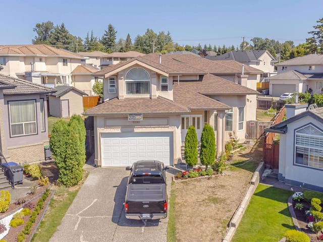 House for sale in Surrey, Surrey, 8298 151a Street, 263187334 | Realtylink.org