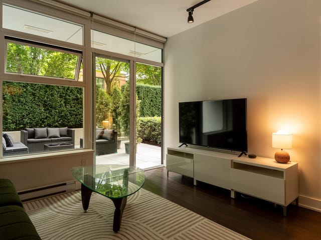 Apartment for sale in Vancouver, Vancouver West, 2 1777 W 7th Avenue, 263187405 | Realtylink.org