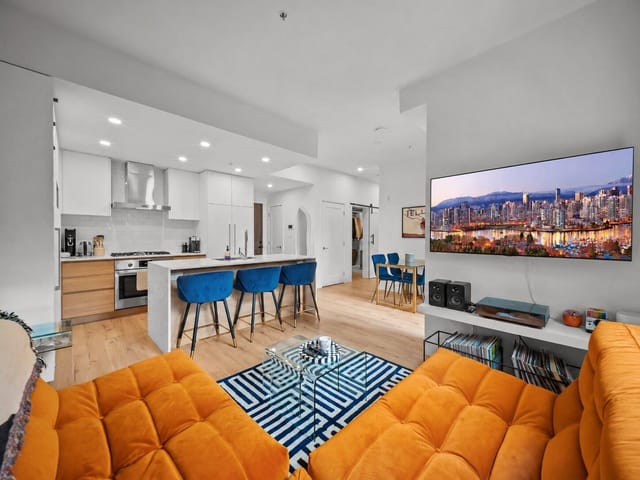Apartment for sale in Port Moody, Port Moody, 107 55 Klahanie Drive, 263187475 | Realtylink.org