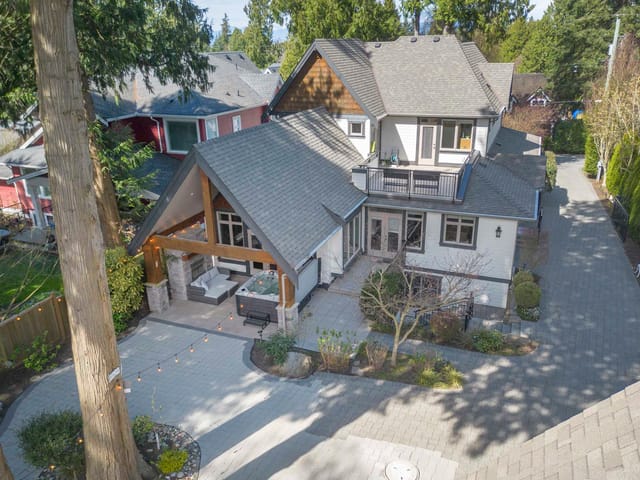 House for sale in Surrey, South Surrey White Rock, 12576 26a Avenue, 263187490 | Realtylink.org