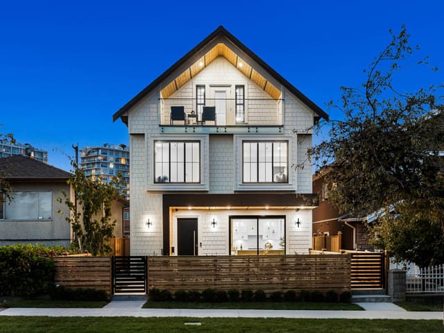 1/2 Duplex for sale in Vancouver, Vancouver East, 1 2211 Mannering Avenue, 263187657 | Realtylink.org