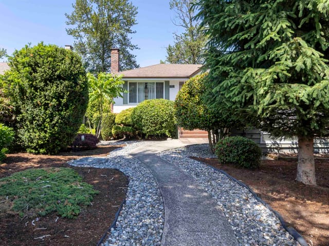 House for sale in Burnaby, Burnaby South, 6119 Service Street, 263187672 | Realtylink.org
