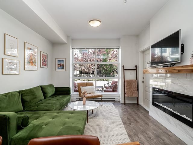 Apartment for sale in Coquitlam, Coquitlam, 210 827 Roderick Avenue, 263187716 | Realtylink.org