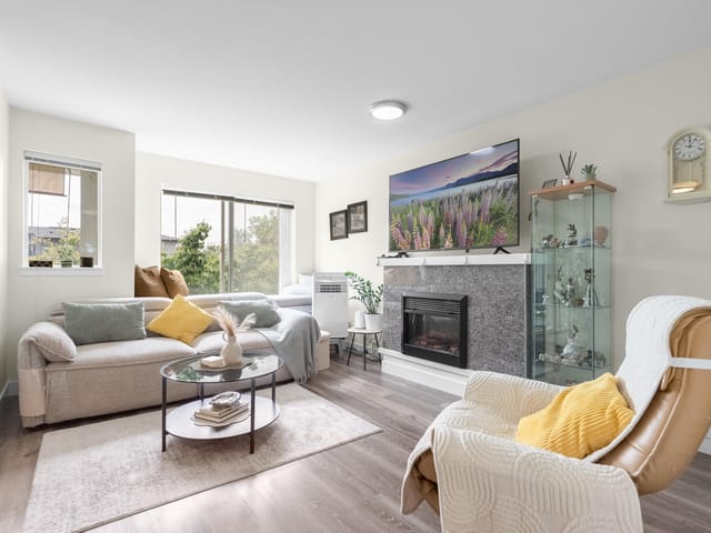 Townhouse for sale in Burnaby, Burnaby East, 22 7370 Stride Avenue, 263187729 | Realtylink.org
