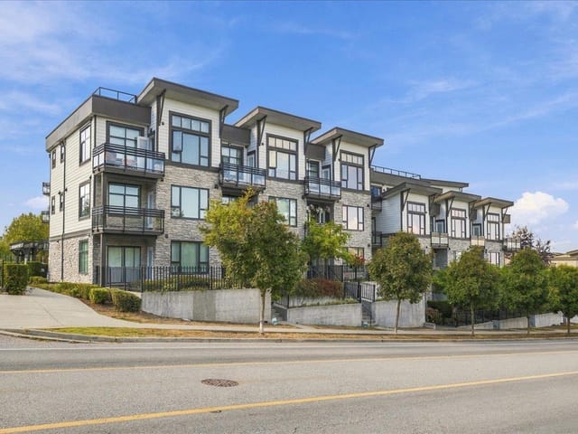 Apartment for sale in Surrey, North Surrey, 309 9983 E Barnston Drive, 263187759 | Realtylink.org