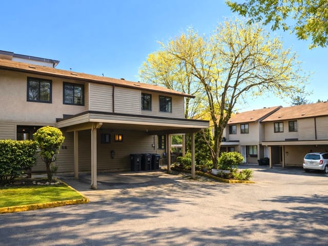 Townhouse for sale in Surrey, North Surrey, 55 9955 140 Street, 263187855 | Realtylink.org