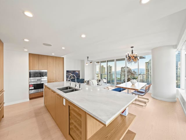 Apartment for sale in Vancouver, Vancouver West, 1801 1335 Howe Street, 263187868 | Realtylink.org