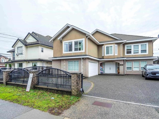House for sale in Surrey, Surrey, 13027 68 Avenue, 263187895 | Realtylink.org