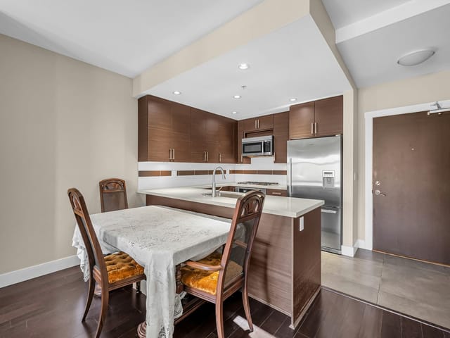 Apartment for sale in Burnaby, Burnaby North, 301 4710 Hastings Street, 263187902 | Realtylink.org