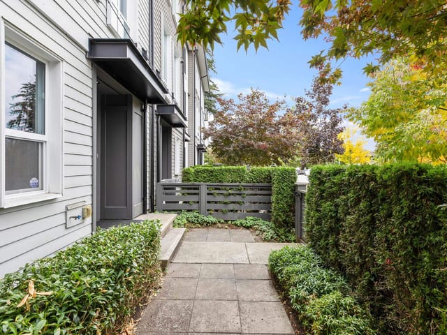 Townhouse for sale in Surrey, South Surrey White Rock, 5 15938 27 Avenue, 263187967 | Realtylink.org