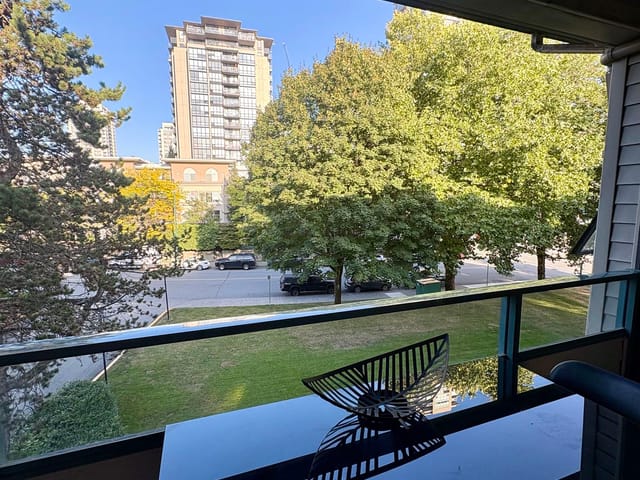 Apartment for sale in Coquitlam, Coquitlam, 308 2925 Glen Drive, 263187999 | Realtylink.org